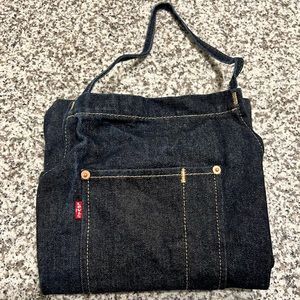 Levi’s apron